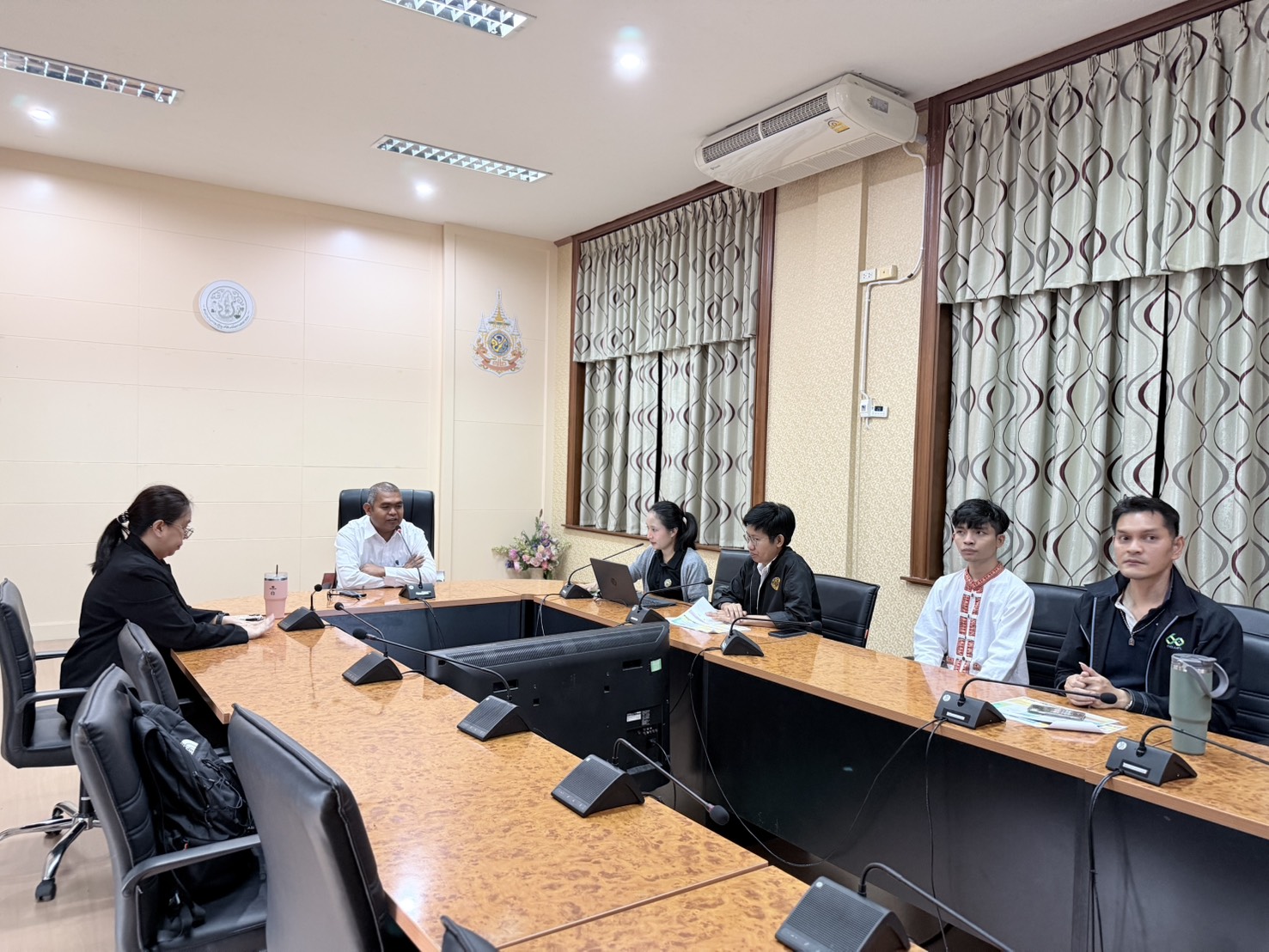 title - ส.ป.ก.เพชรบุรี ร่วมกิจกรรม Unit School เรื่องการเดินทางไปต่างประเทศของบุคลากรสำนักงานการปฏิรูปที่ดินเพื่อเกษตรกรรม